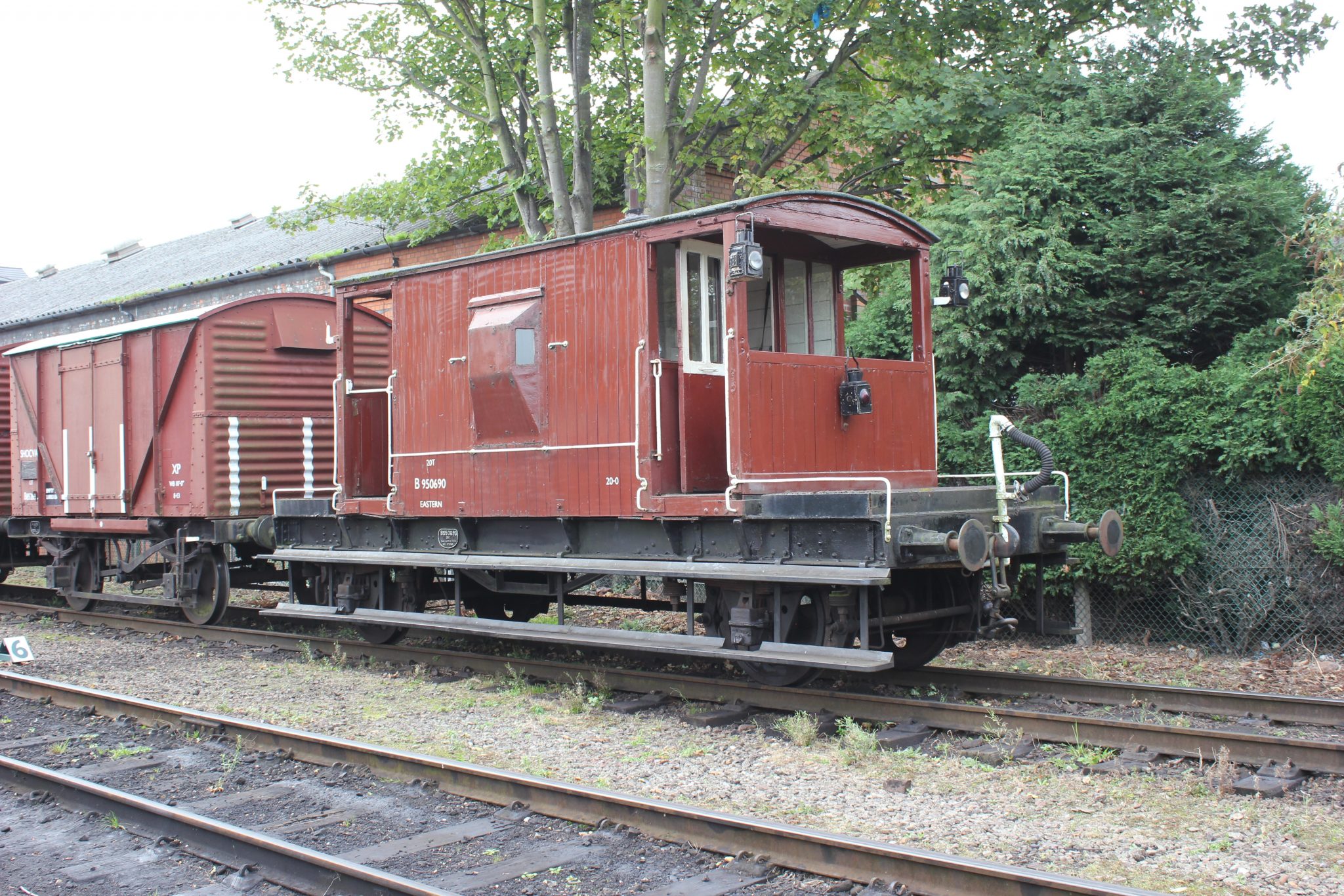 21 Ton brakevan showing tail lamp and side lamps